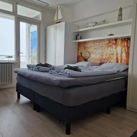 & Sea View *